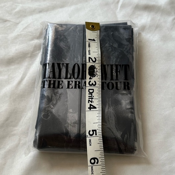 Taylor Swift The Eras Tour Poncho - Picture 3 of 6